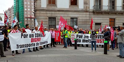 17-07-05 ProtestaAutobusesMetalPontevedra01.jpg